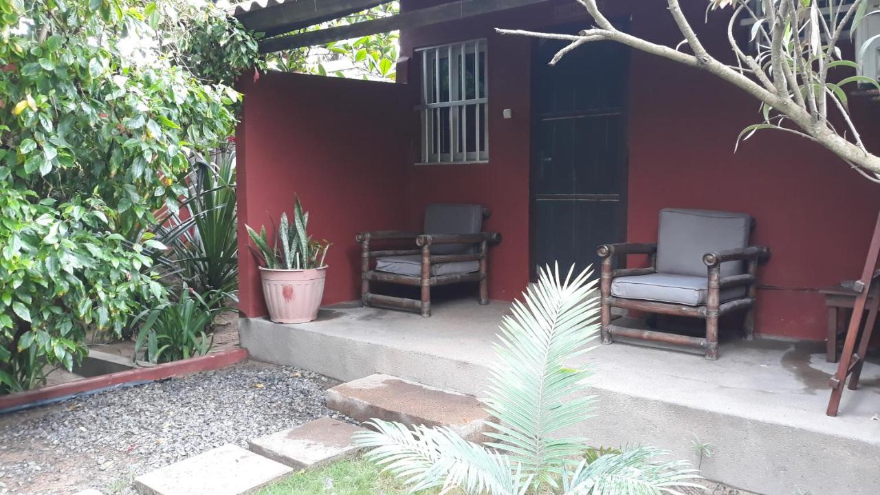 Hotel Robinson Plage Lome Bagian luar foto