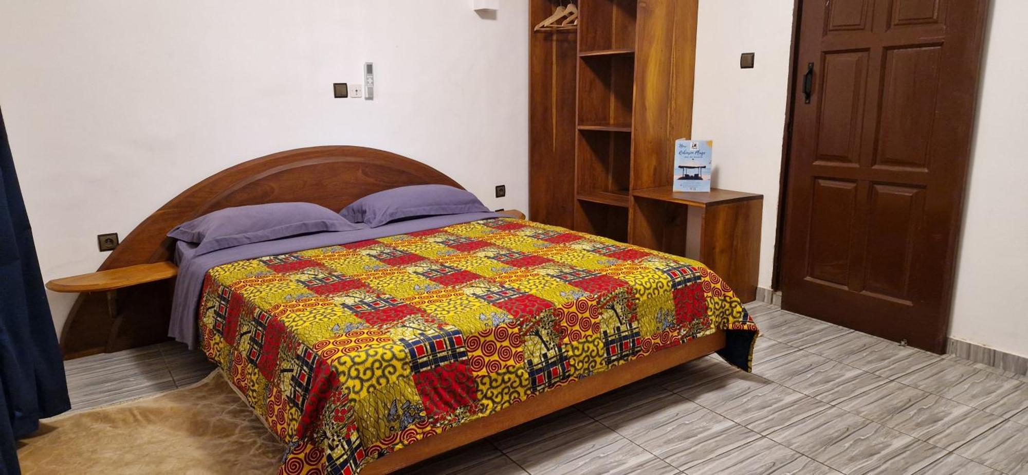 Hotel Robinson Plage Lome Bagian luar foto