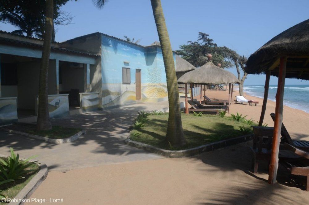 Hotel Robinson Plage Lome Bagian luar foto