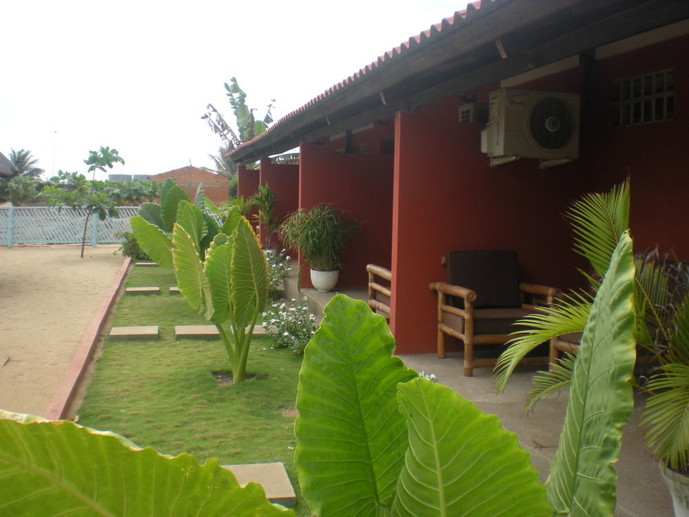 Hotel Robinson Plage Lome Bagian luar foto