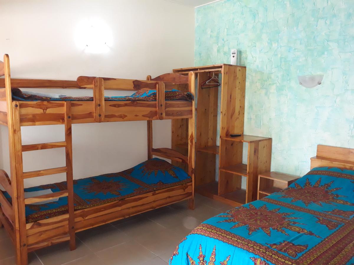 Hotel Robinson Plage Lome Bagian luar foto