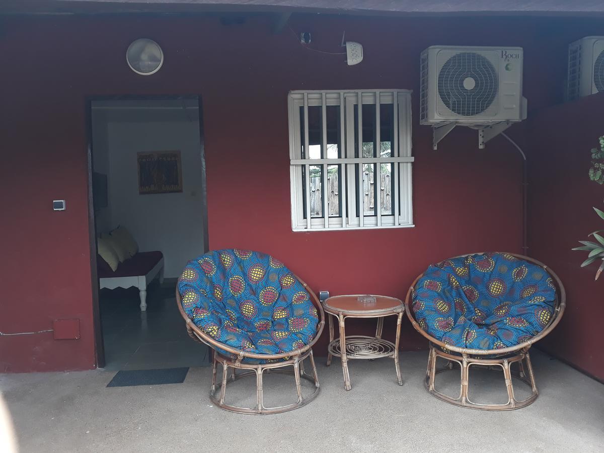 Hotel Robinson Plage Lome Bagian luar foto