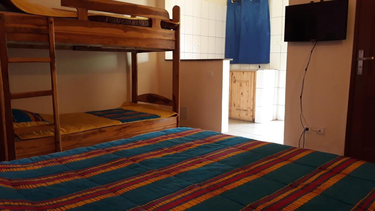 Hotel Robinson Plage Lome Bagian luar foto